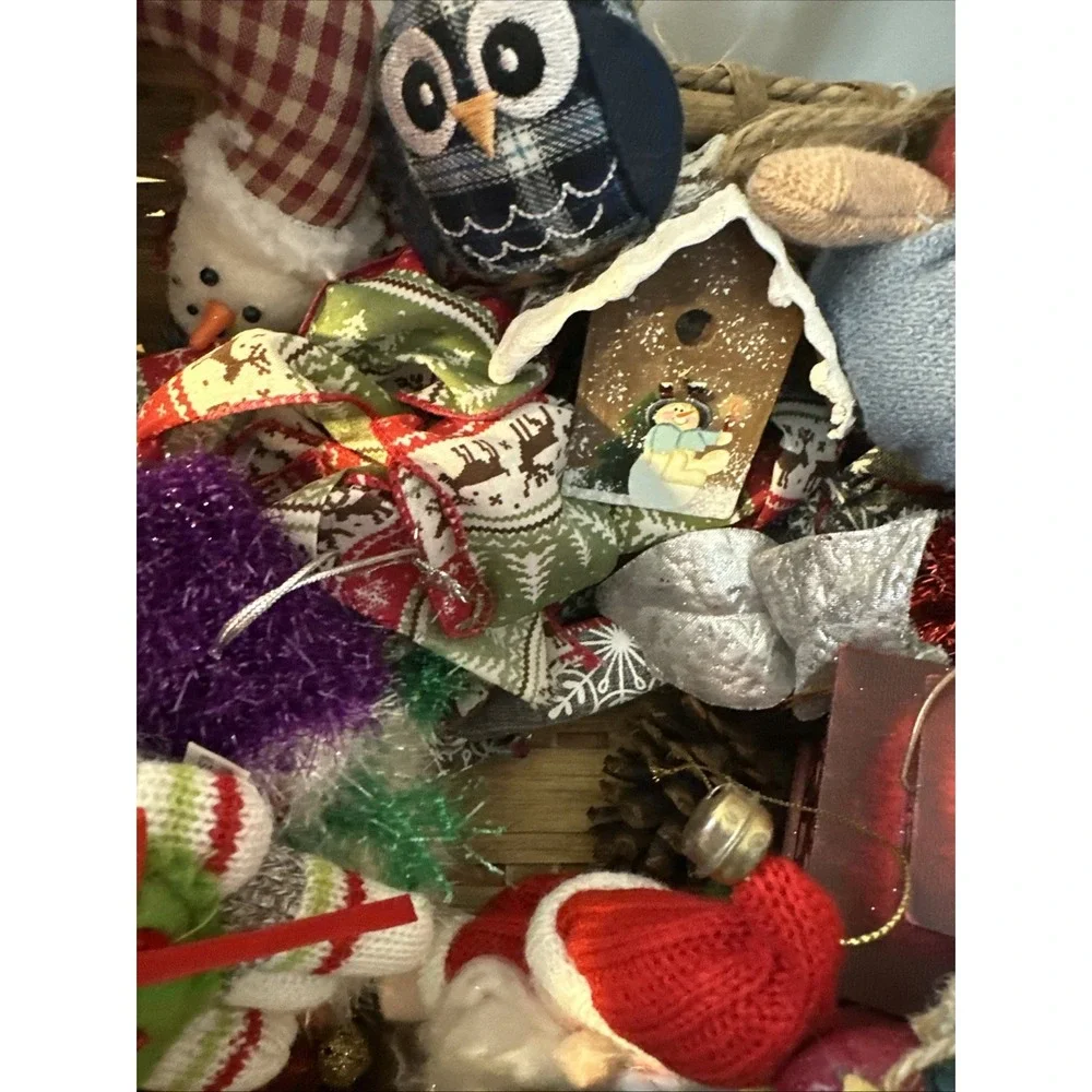 Christmas Craft Accents, Picks, Ornaments, Bells, Pine Cones For Crafts And Deco